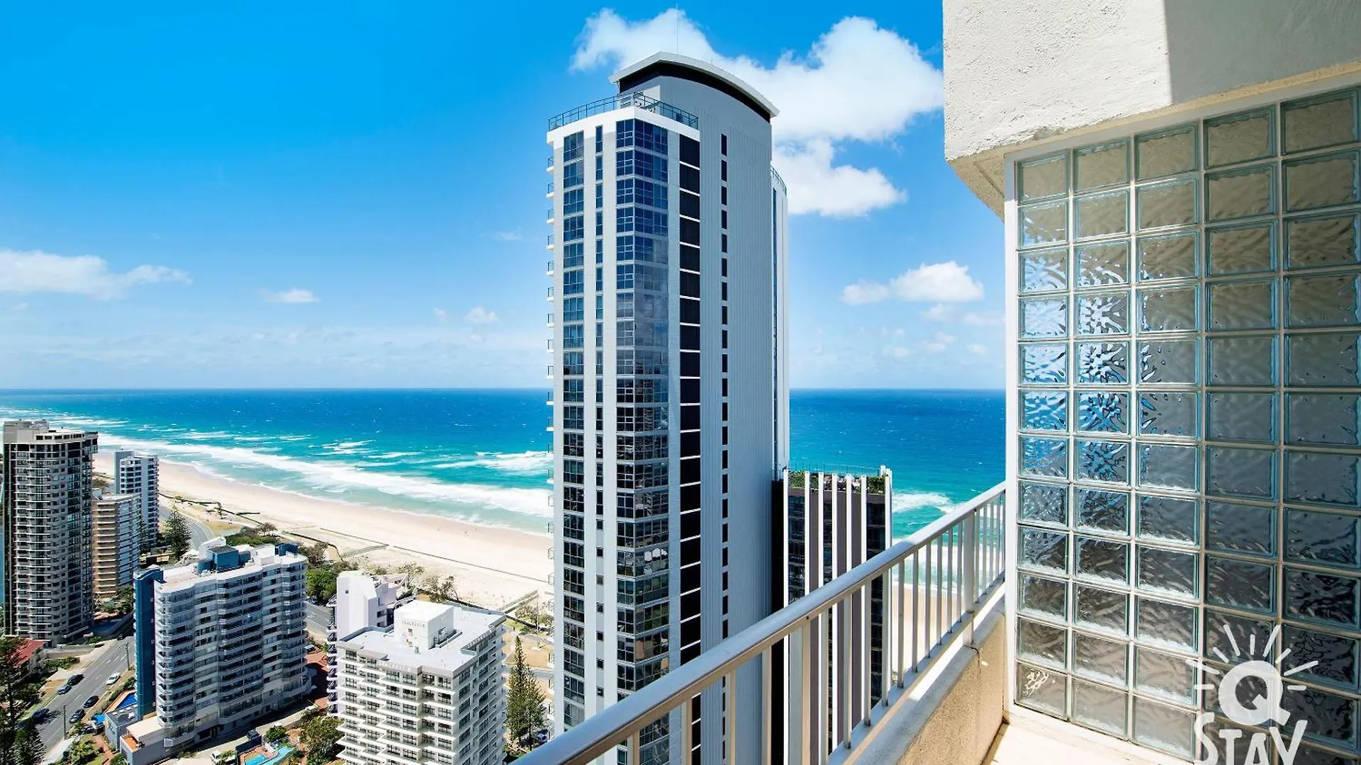 3 Bedroom Penthouse With Private Pool - Q Apartment