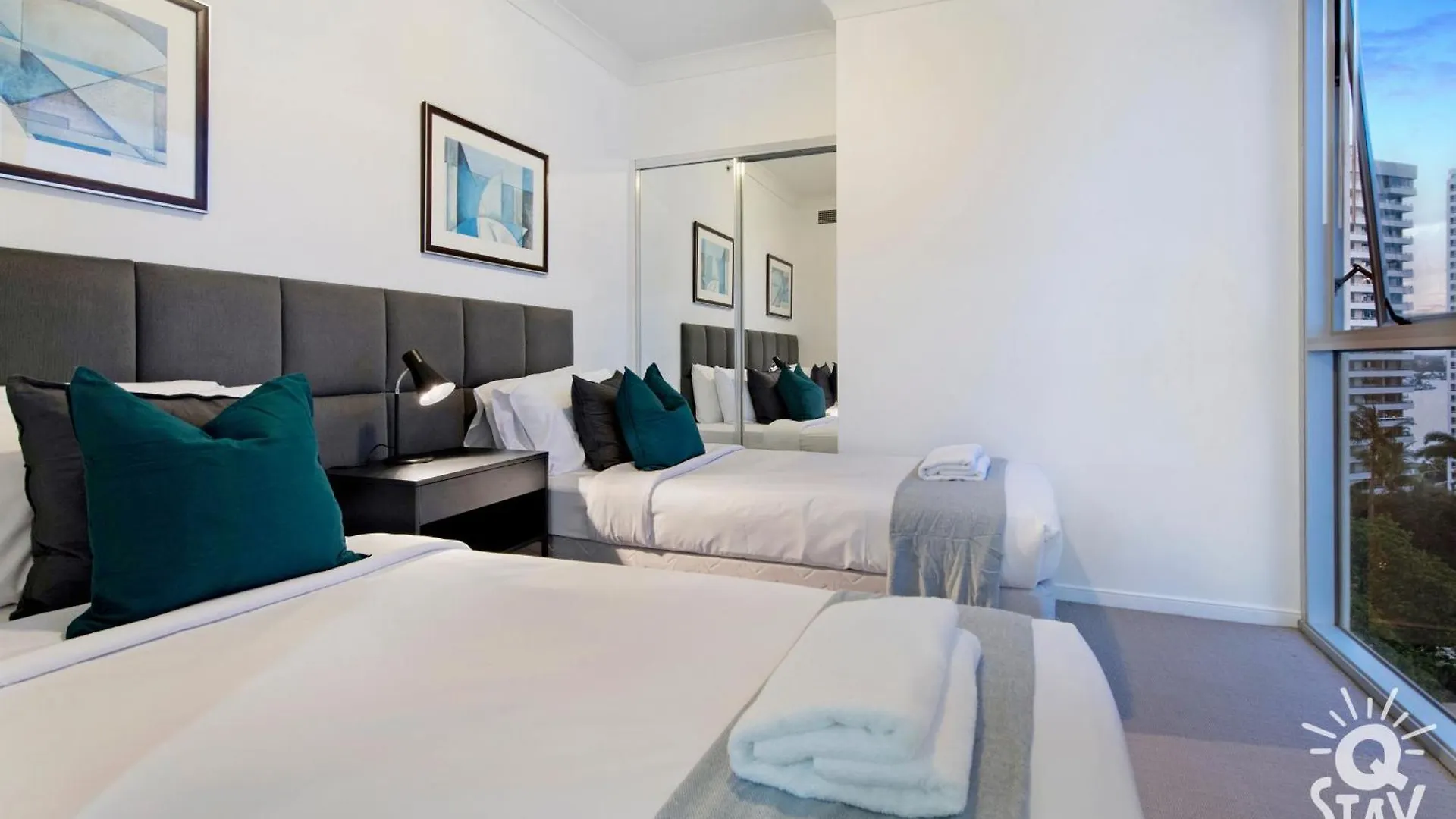 Apartment Kids Free In Hinterland View 2 Bedroom 1 Bathroom At Chevron Renaissance- Q