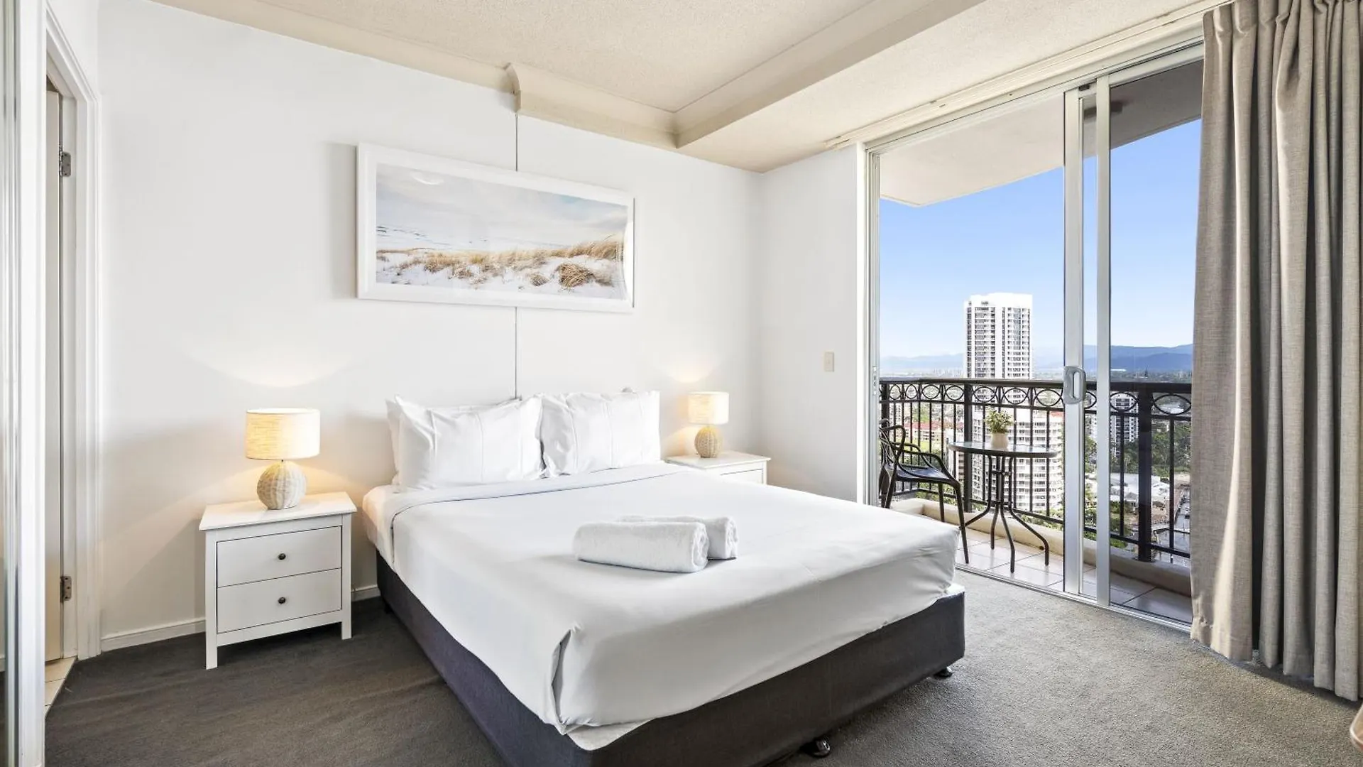 Apartment Kids Free In Hinterland View 2 Bedroom 1 Bathroom At Chevron Renaissance- Q
