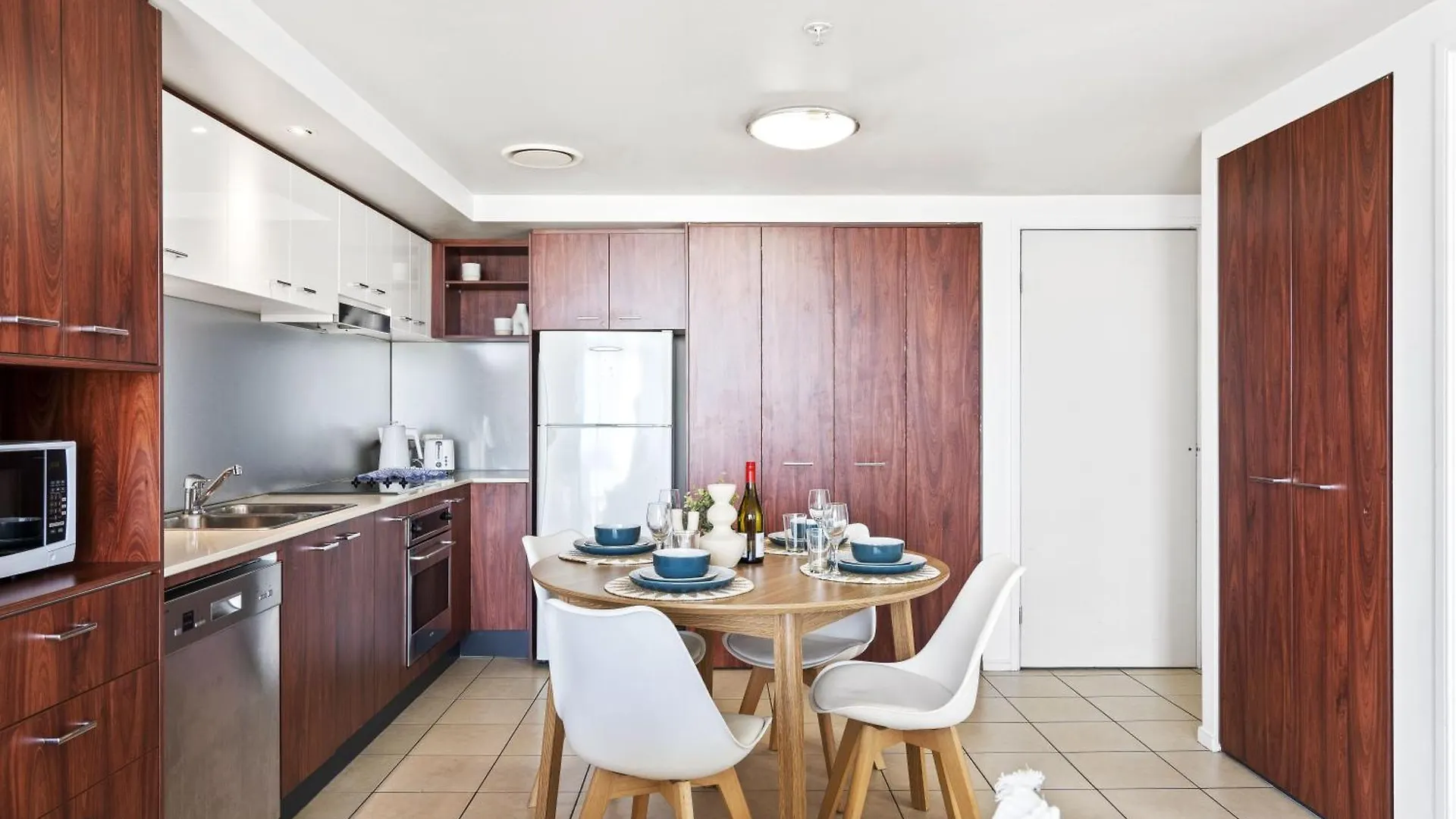 Apartment Kids Free In Hinterland View 2 Bedroom 1 Bathroom At Chevron Renaissance- Q Gold Coast