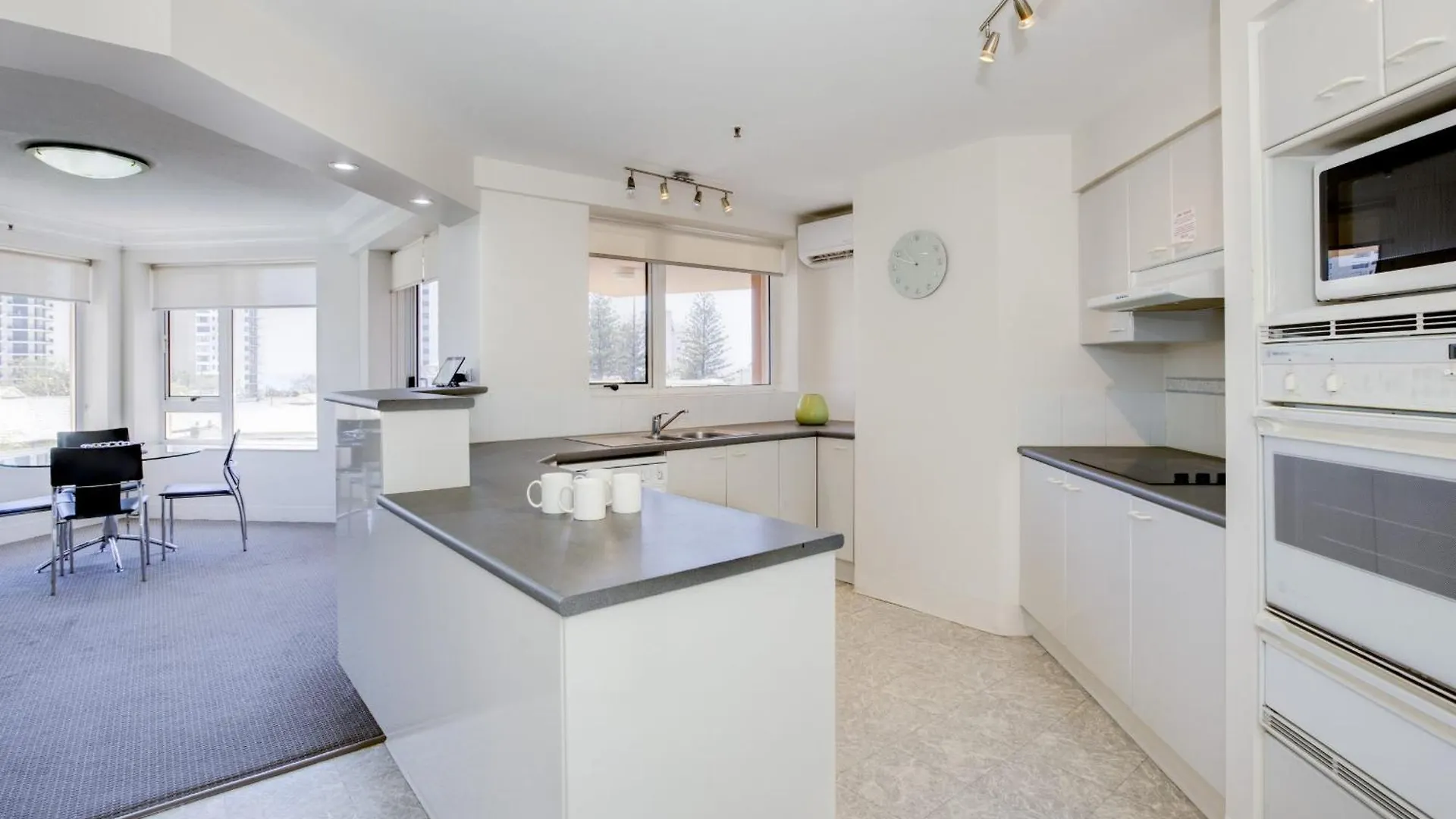 Aparthotel Belle Maison - Official Gold Coast