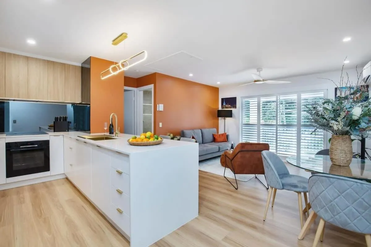 1 Bedroom Gem With Aircon Stroll To Apartment *