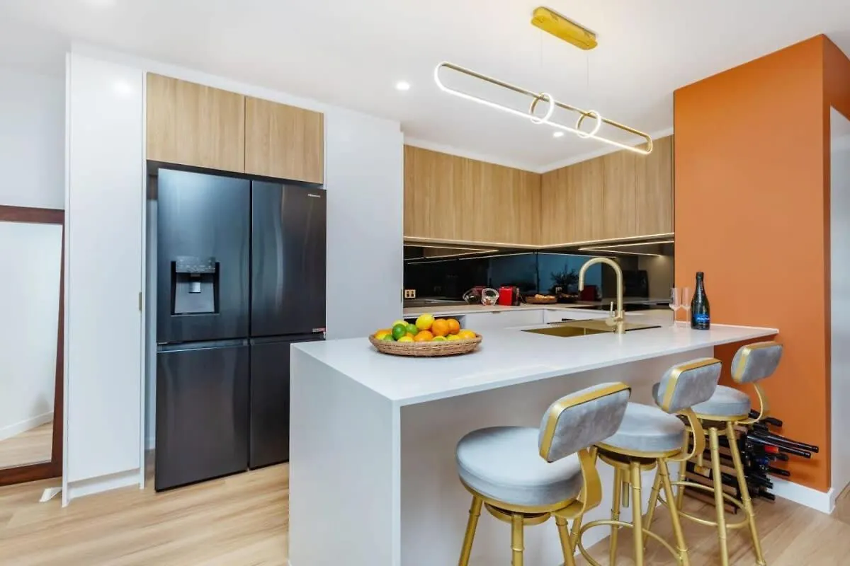 1 Bedroom Gem With Aircon Stroll To Apartment