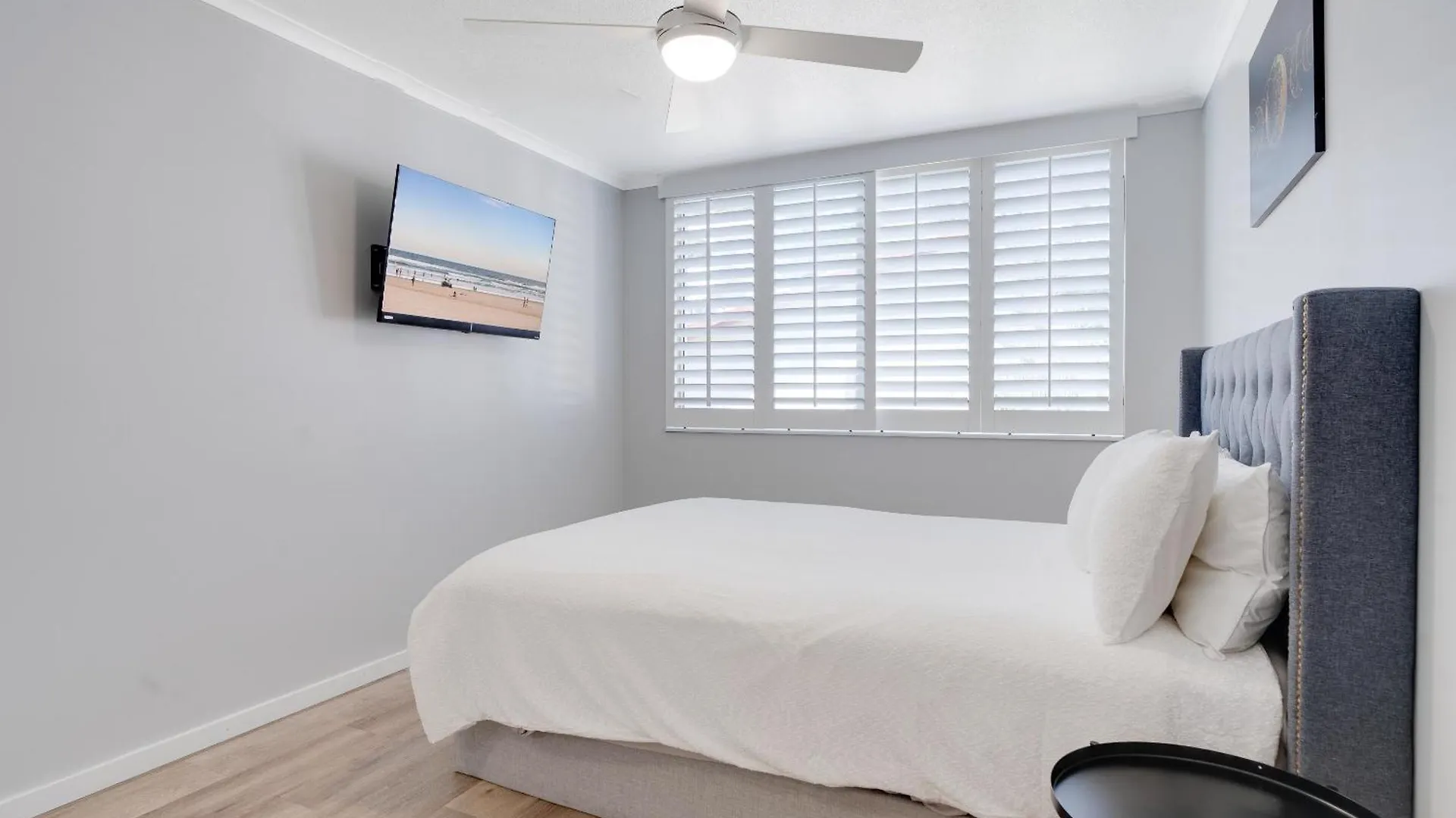 Apartment Coastal Views Await - Luxurious 2br Retreat *