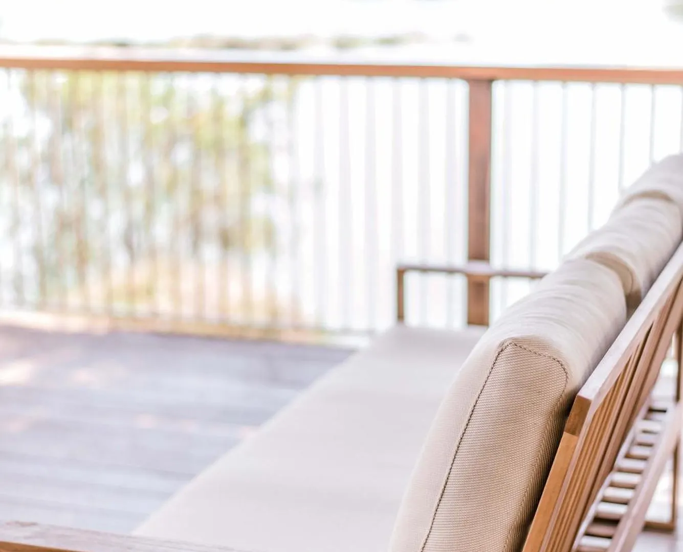 Peaceful Waterfront Holiday home Gold Coast