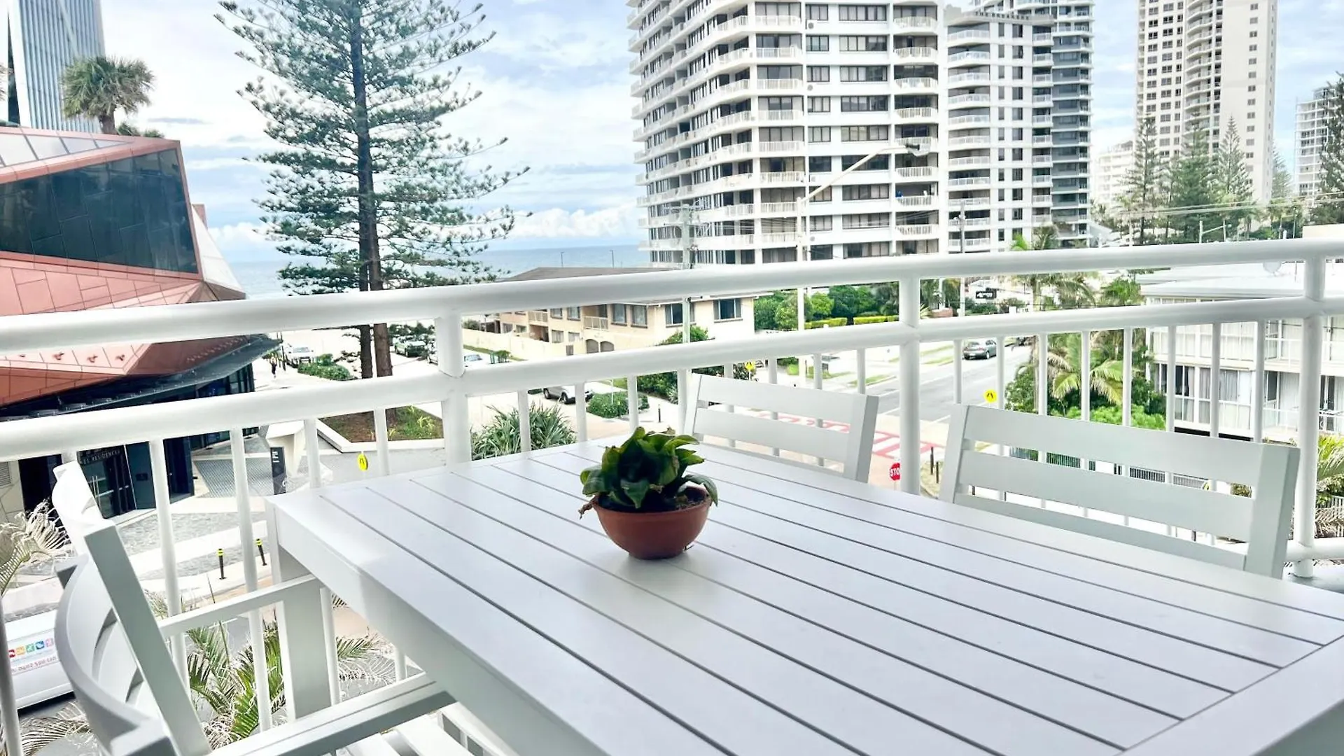 Wharf Boutique 4* Gold Coast
