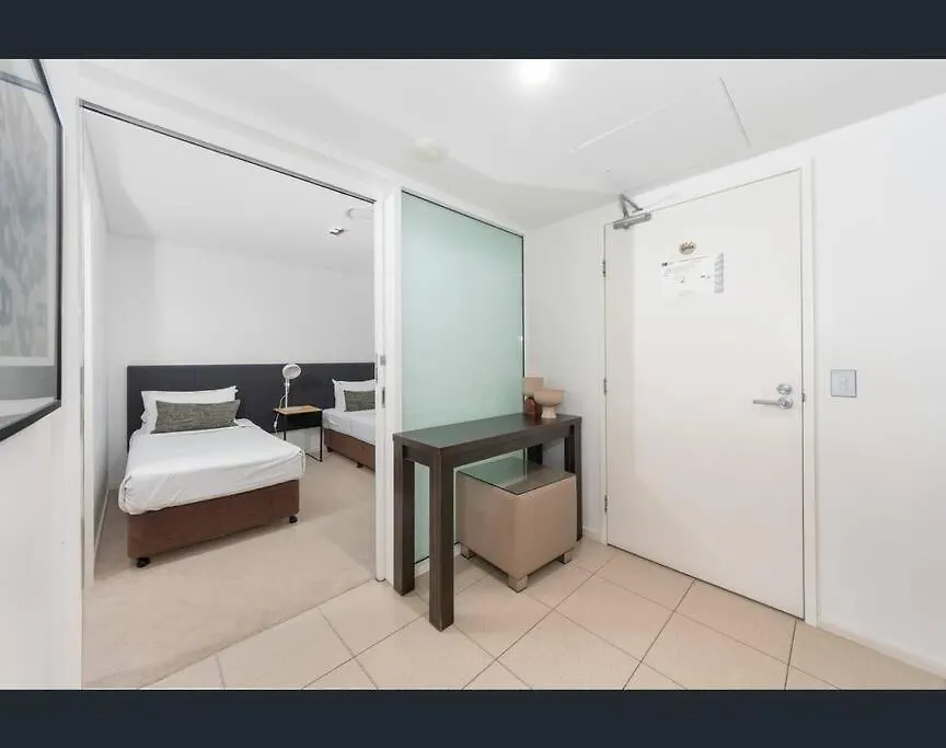 Apartment Luxury Wave Broadbeach 2302