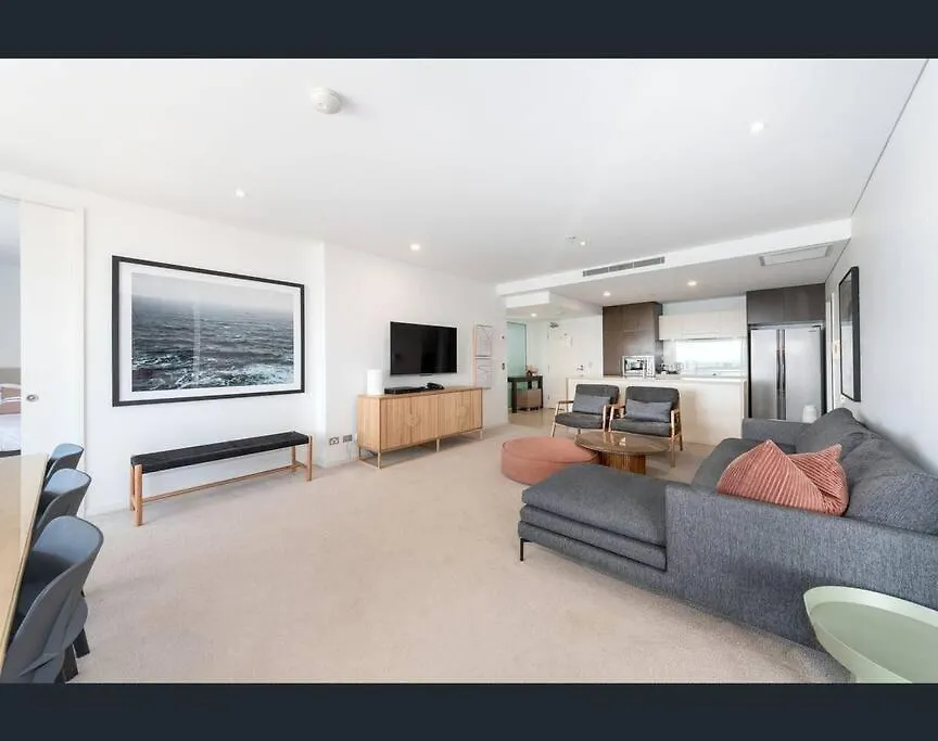 Luxury Wave Broadbeach 2302 Apartment *