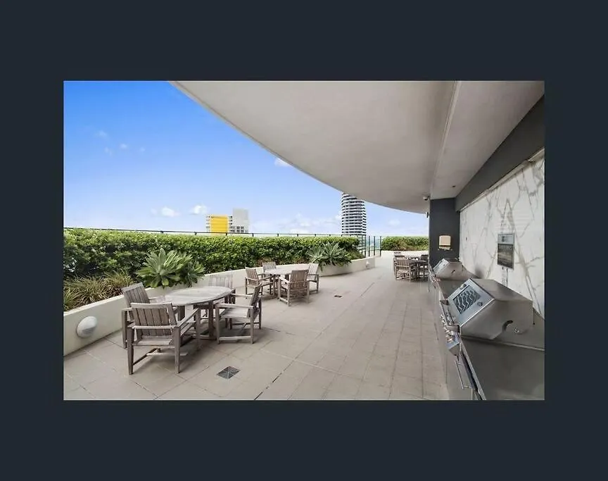 Luxury Wave Broadbeach 2302 Apartment
