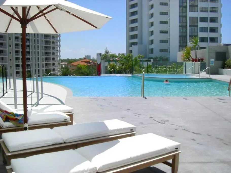 Apartment Luxury Wave Broadbeach 2302 *
