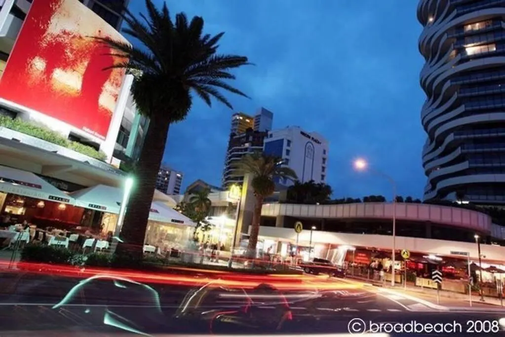 Luxury Wave Broadbeach 2302 Apartment *