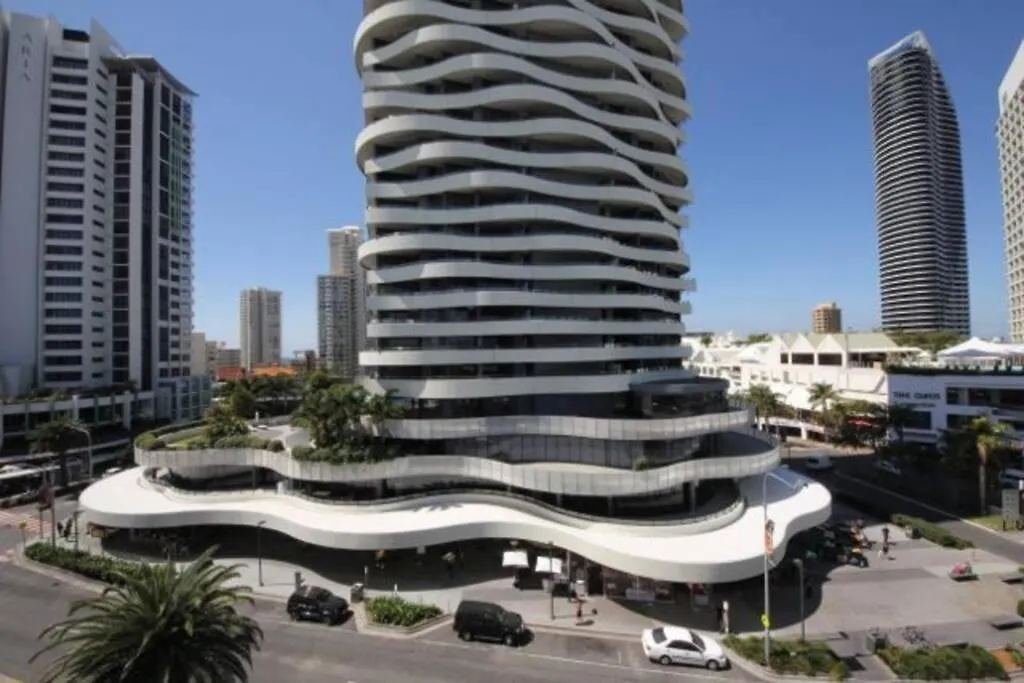 Luxury Wave Broadbeach 2302 *