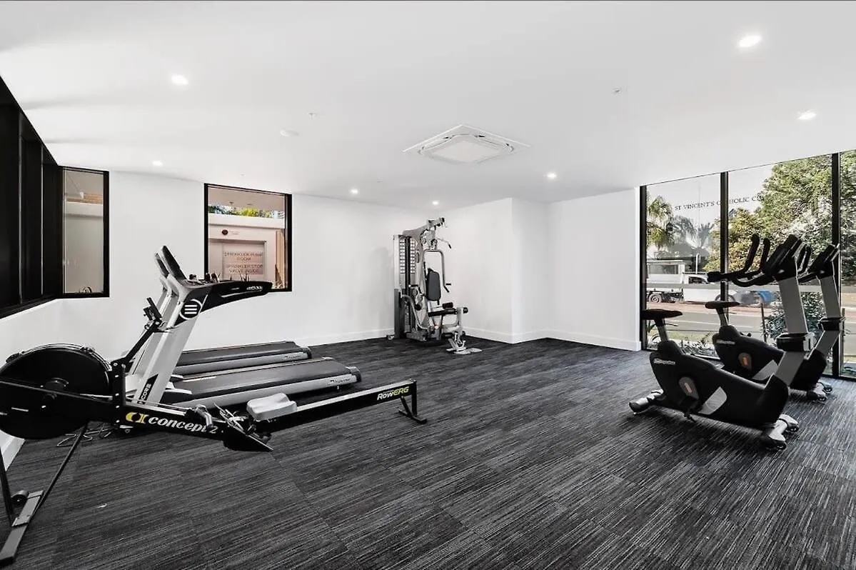 New 2br Prime Loc Stone's Throw From Train Stn Gold Coast
