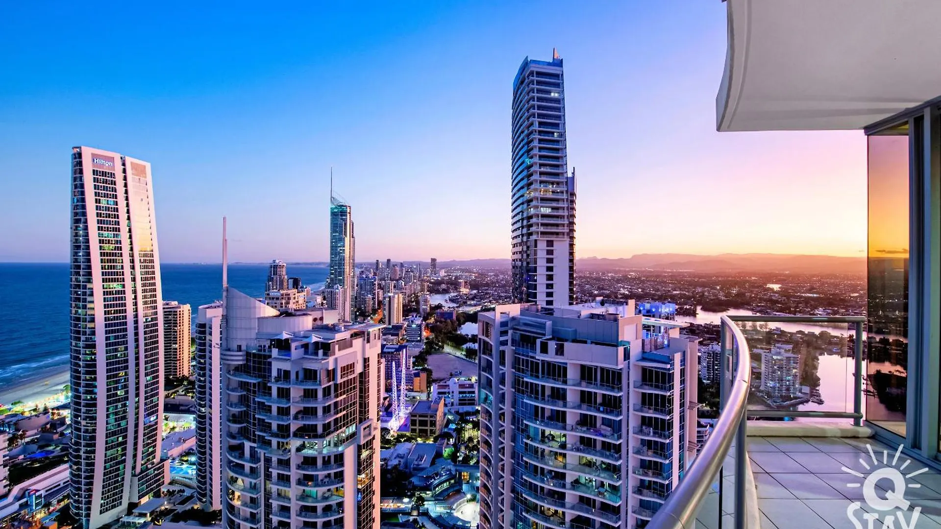 Apartment Chevron Renaissance Surfers Paradise Mid Week Madness Deal - Q Gold Coast