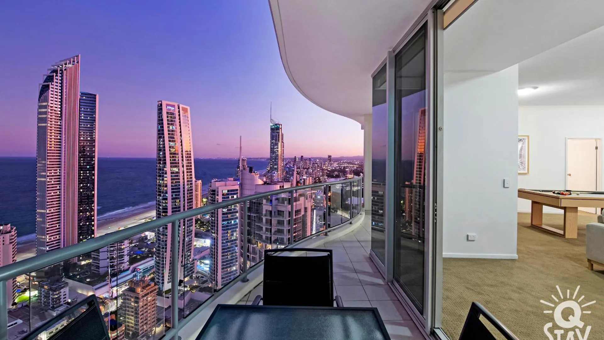 Apartment Chevron Renaissance Surfers Paradise Mid Week Madness Deal - Q Gold Coast
