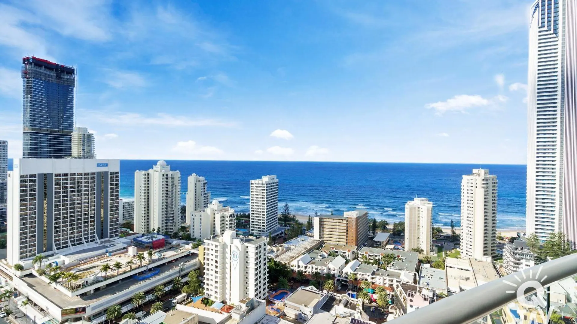 Chevron Renaissance Surfers Paradise Mid Week Madness Deal - Q