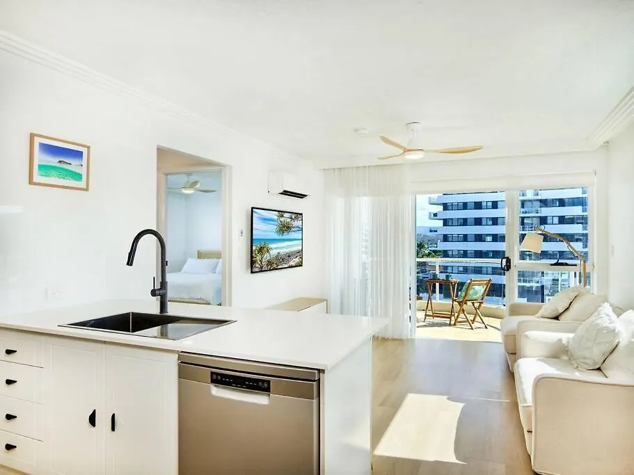 Palm Renovated 1 Bedroom Gold Coast