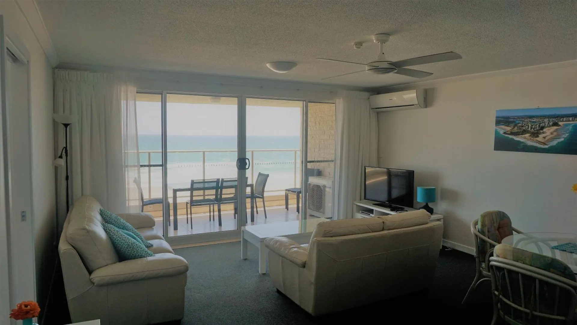 Aparthotel Pacific Surf Absolute Beachfront Gold Coast