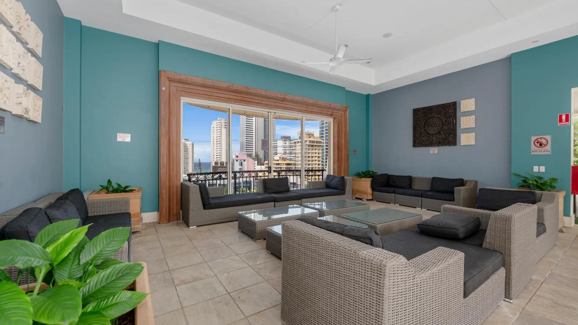 Spectacular Ocean View 3 Pools Gym And Sauna Apartment Gold Coast