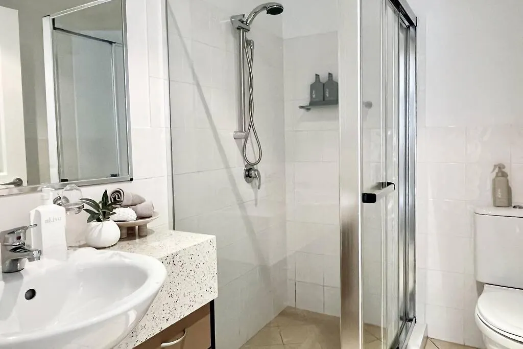 Private Sky Terrace Classic Penthouse 2 Car Parks Apartment