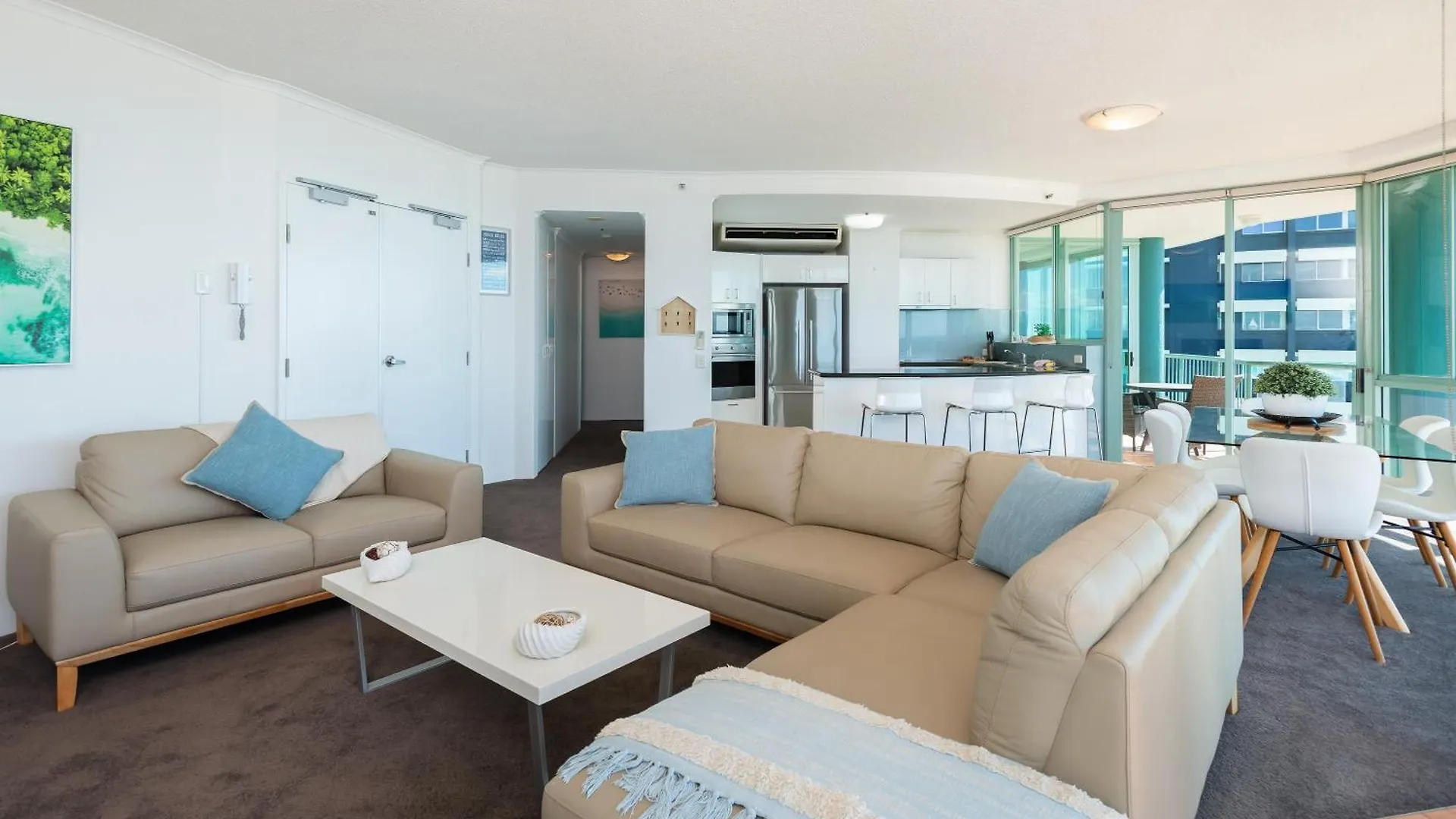 Resort The Waterford On Main Gold Coast