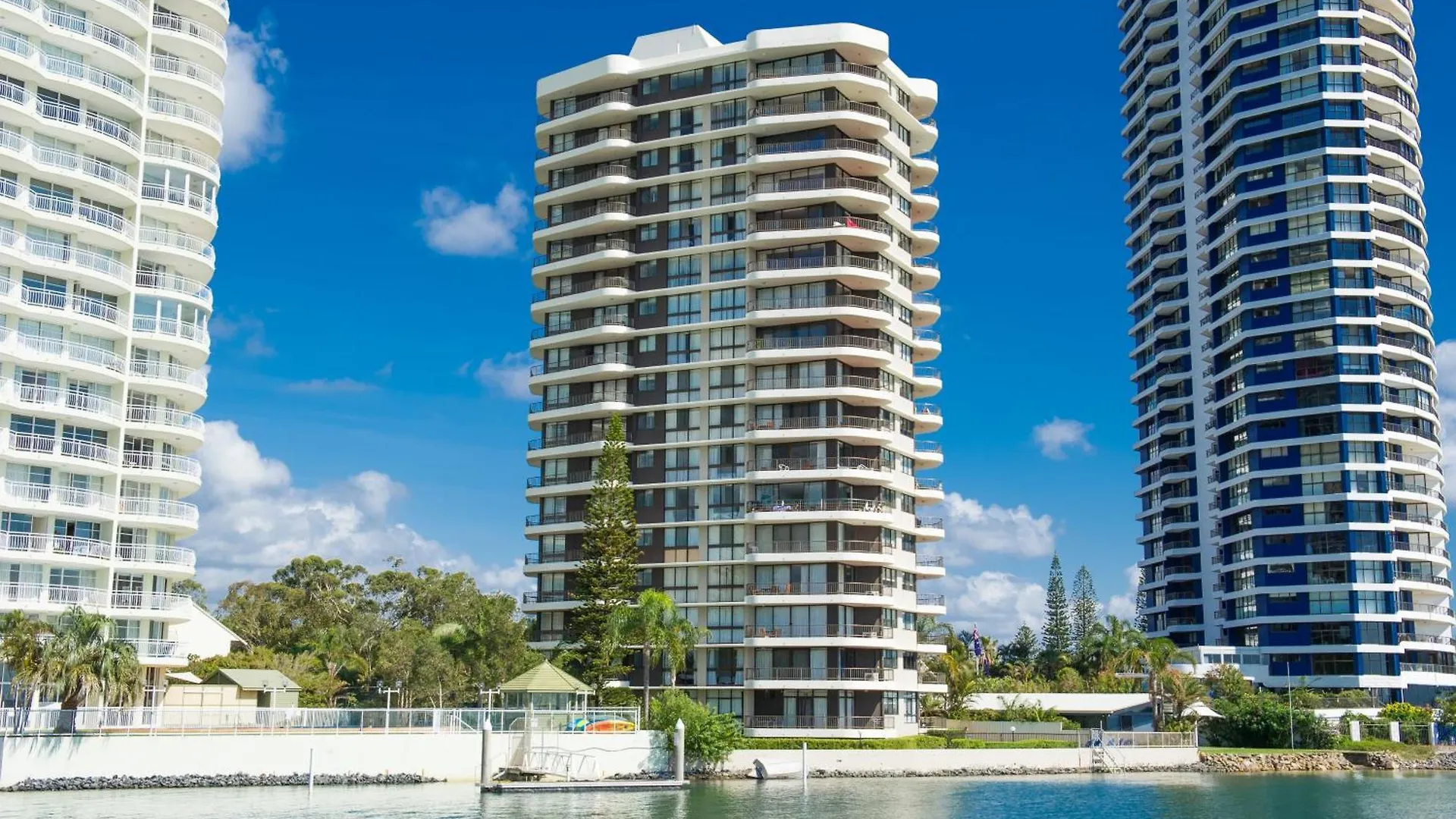 Aparthotel Broadwater Shores Waterfront 3*