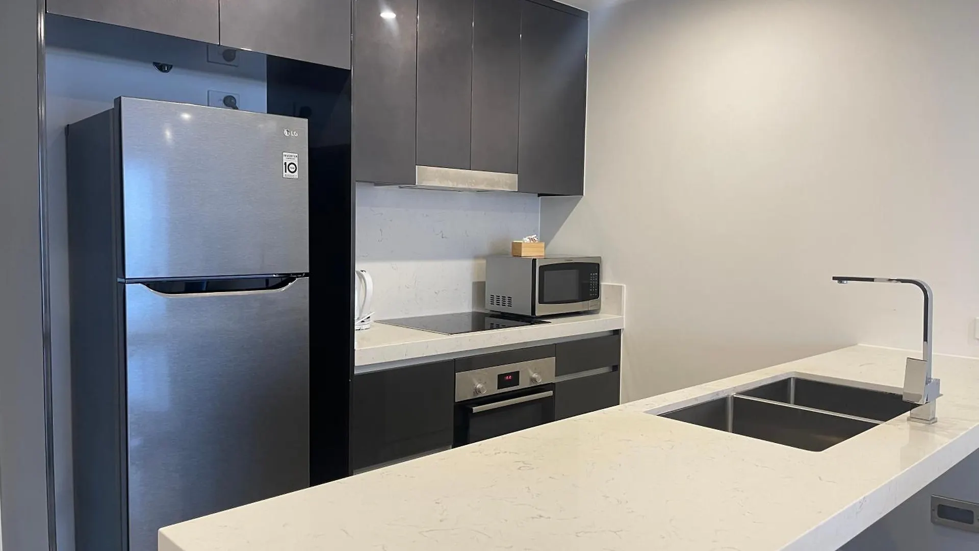 Serenity Surfers Paradise Apartment *
