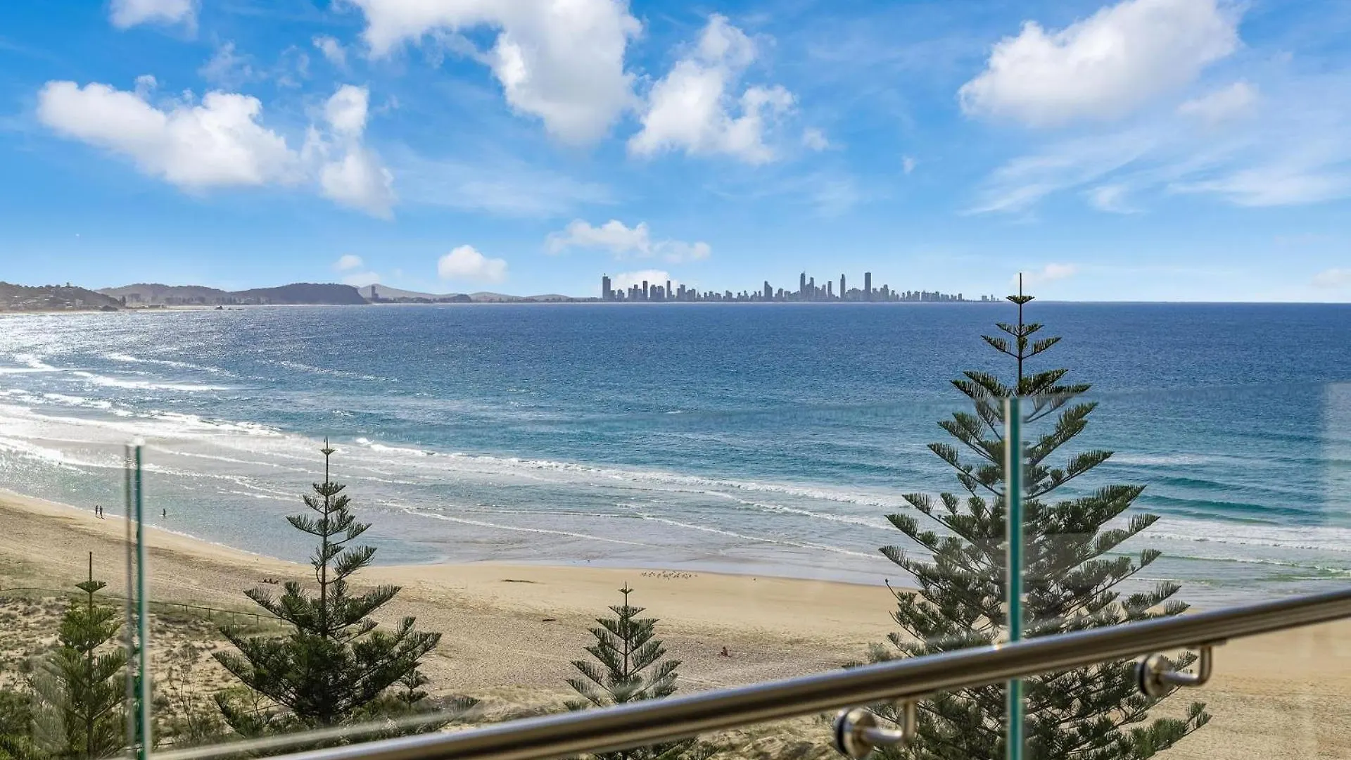 Miles At Kirra Unit 907