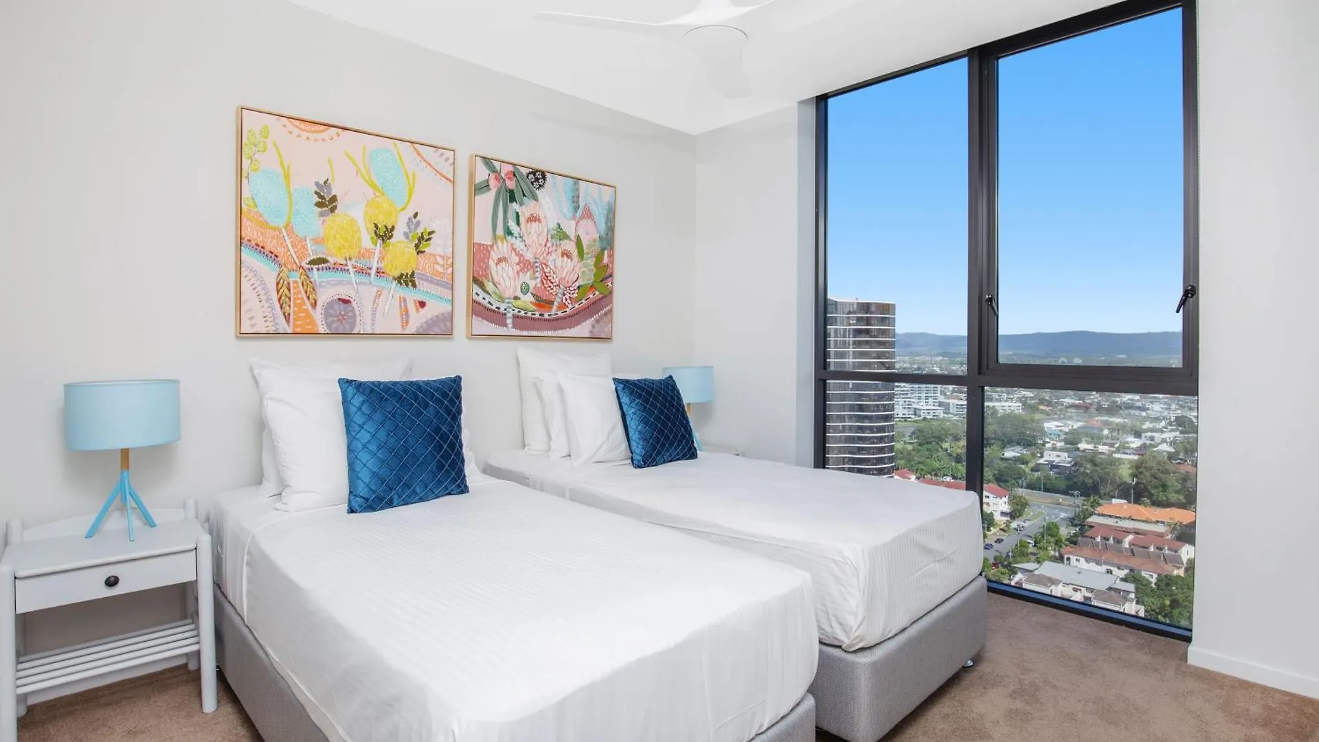 Apartment Opus Luxe 21st Flr Stunning Ocean Views *