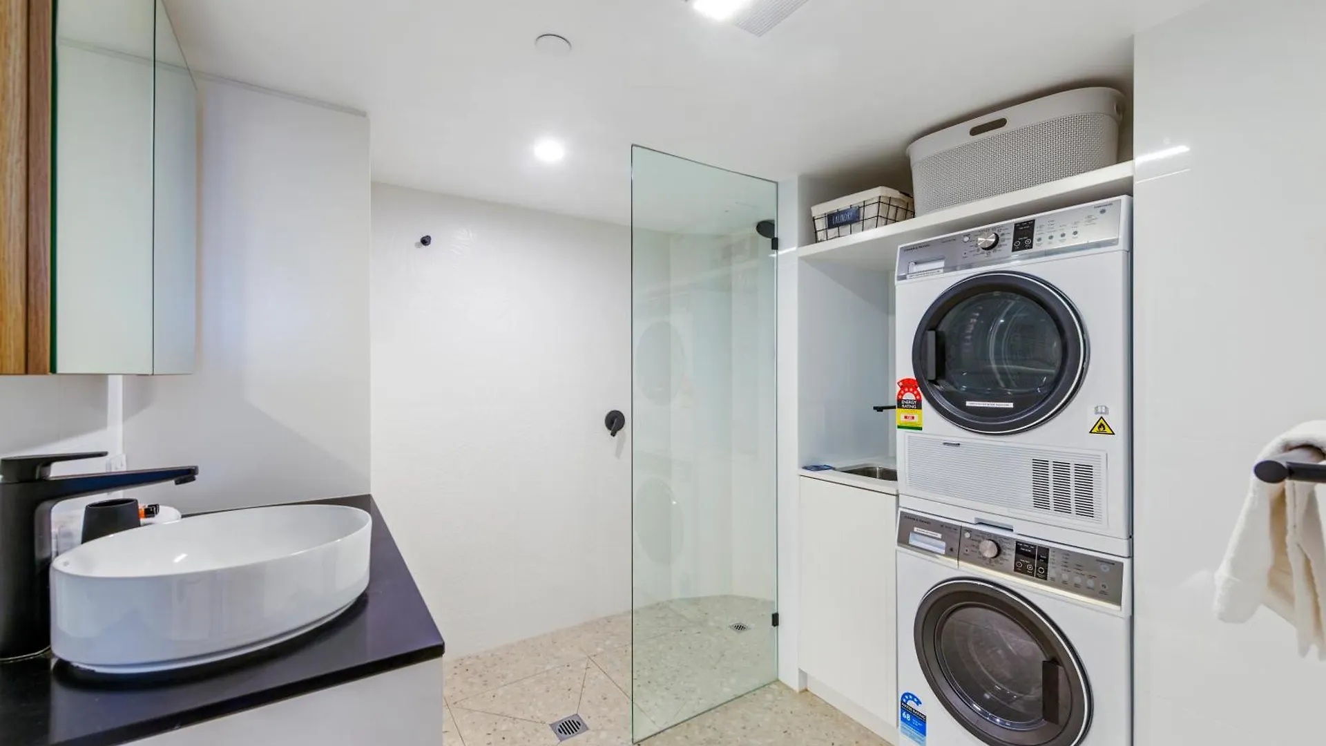 Zenith Ocean Front 3*