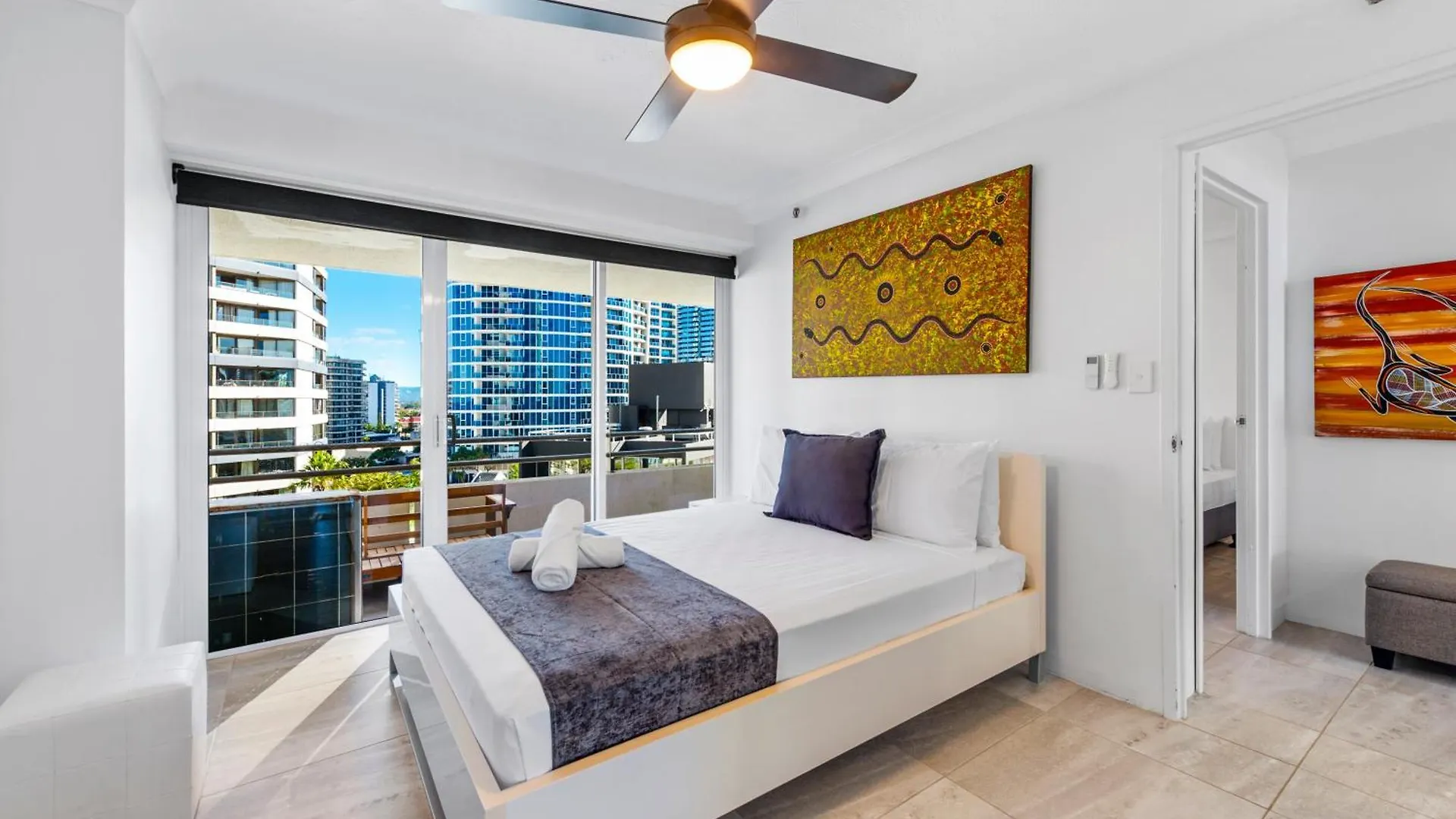 מלון דירות Zenith Ocean Front 3*