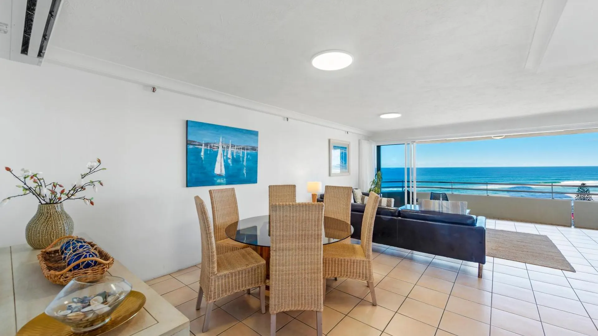 Zenith Ocean Front מלון דירות 3*