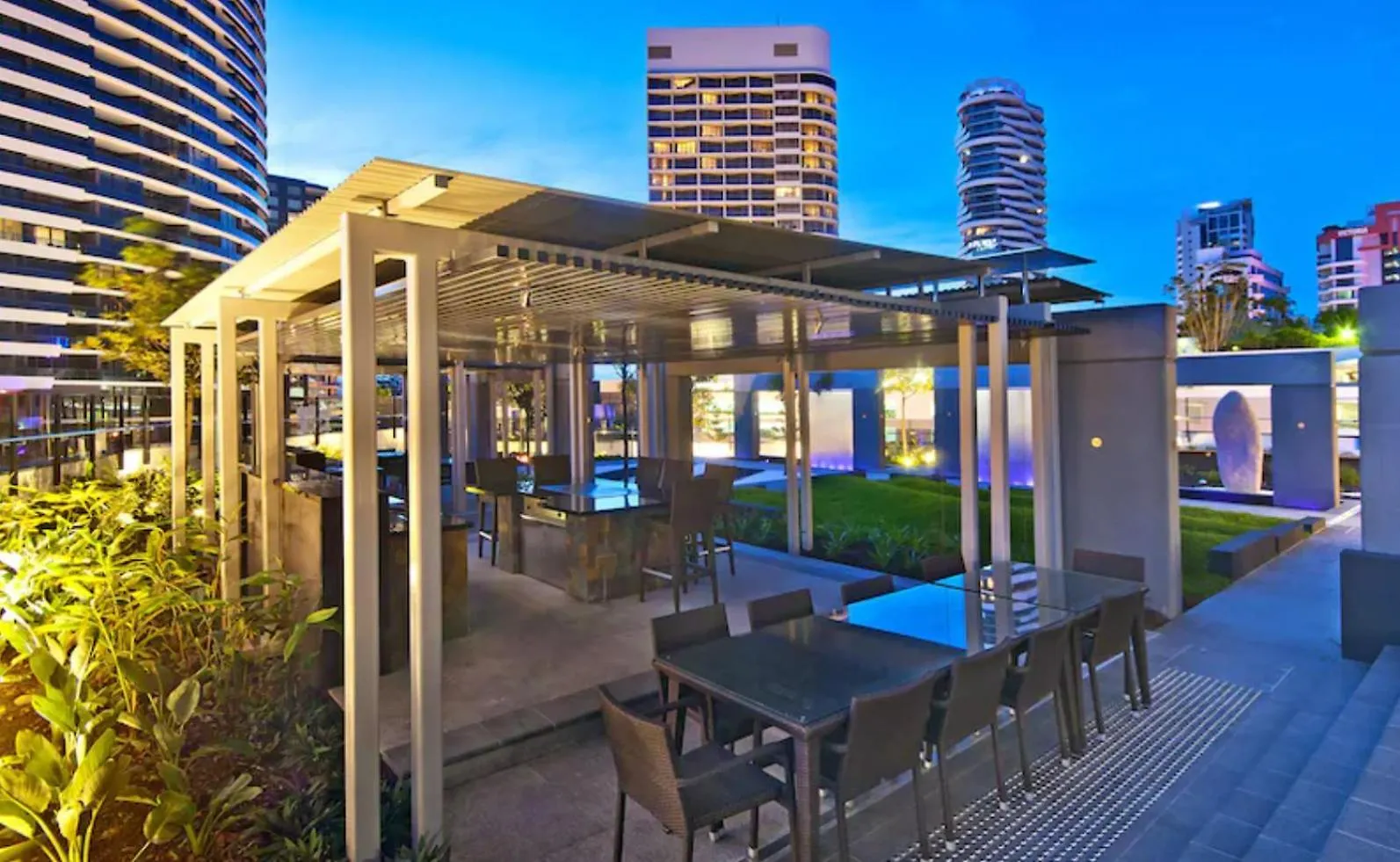 Luxury Oracle Tower 1 2bed 2bath 1 Car * Broadbeach