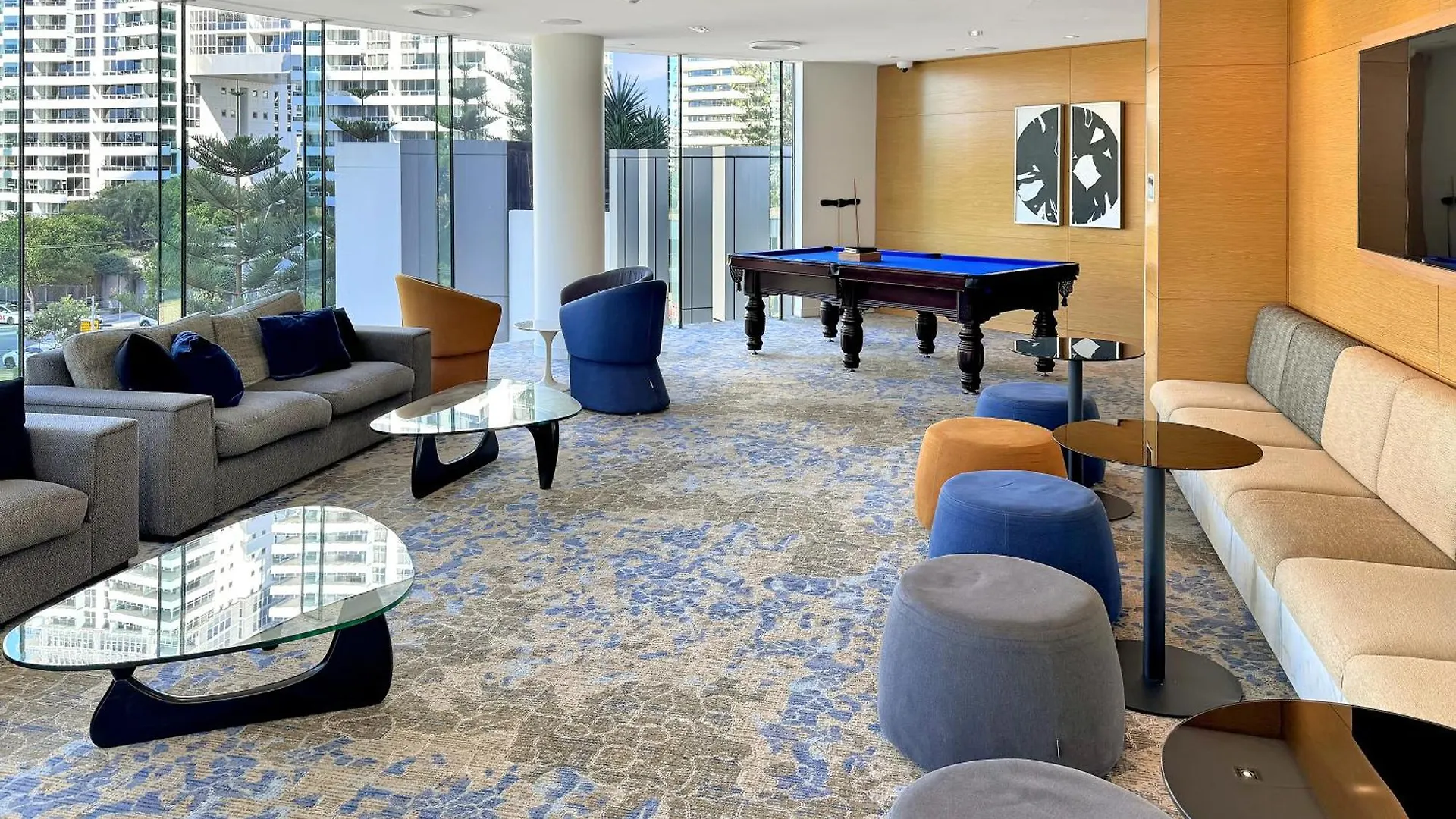 Oracle Tower 2 23rd Floor Apartment *
