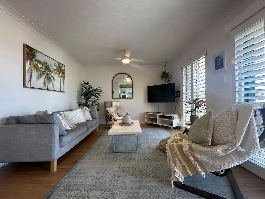Ocean View Dreaming, Metres To The Beach! Apartment *