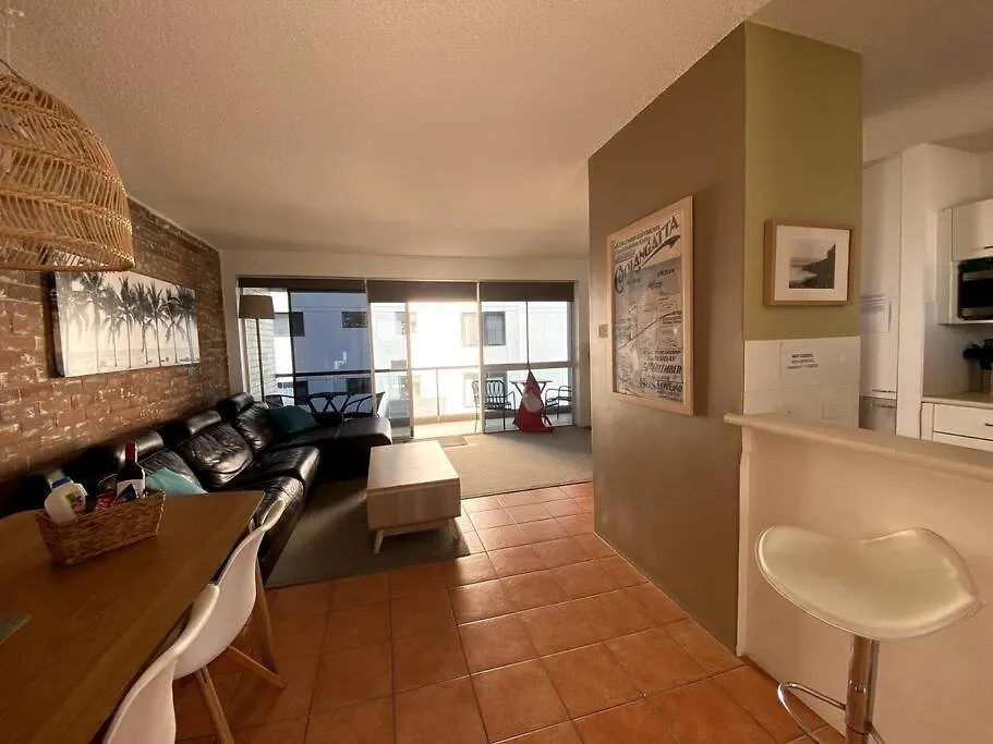 Location, Location! Walk To Anywhere! Apartment *