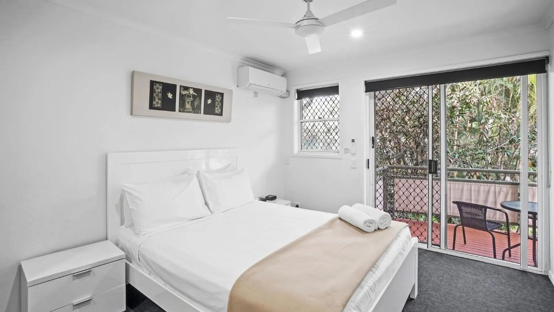 Diamond 35 * Gold Coast