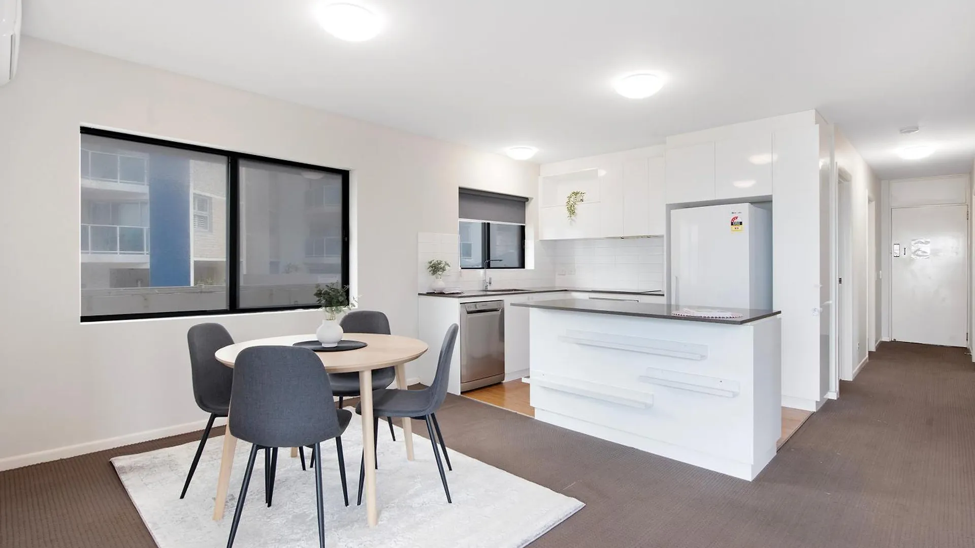 Oceanfront Driftwood In Surfers Paradise - Pet Friendly! - Privately Managed & Self Contained