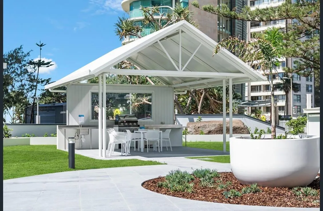 Seaside Retreat With Ocean Views Appartement Gold Coast