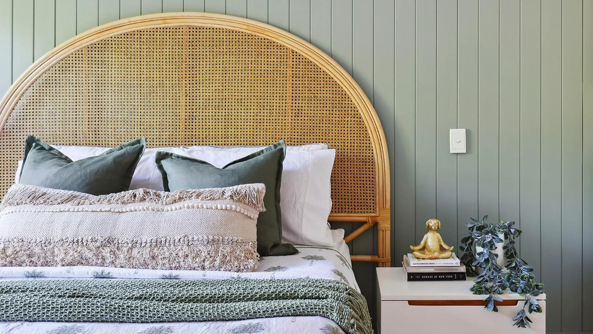 Burleigh Beachside Retreat *