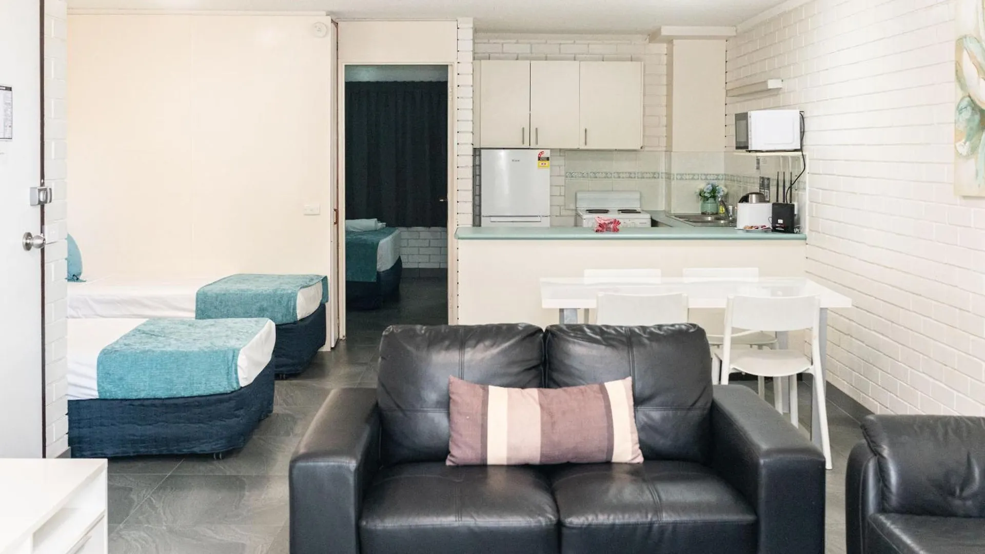 Trickett Gardens 3*