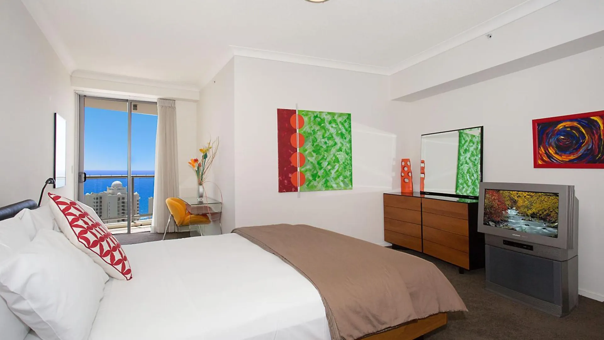 Chevron Renaissance - Hr Surfers Paradise