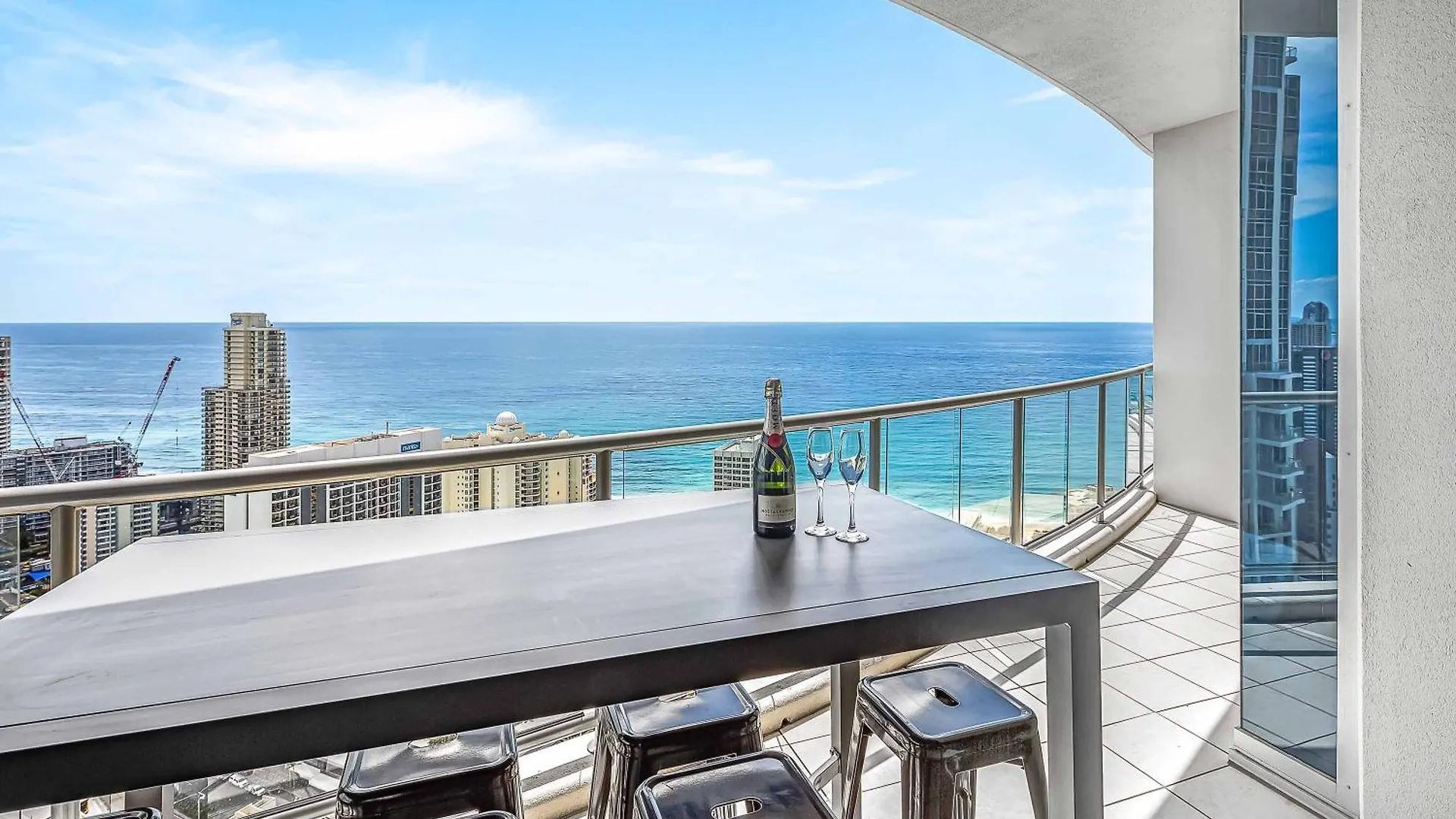 Apartment Chevron Renaissance Gold Coast