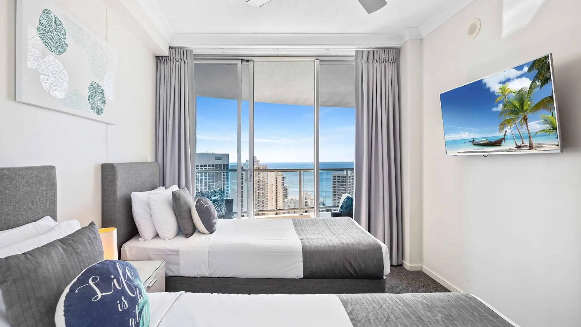 Apartment Chevron Renaissance Gold Coast