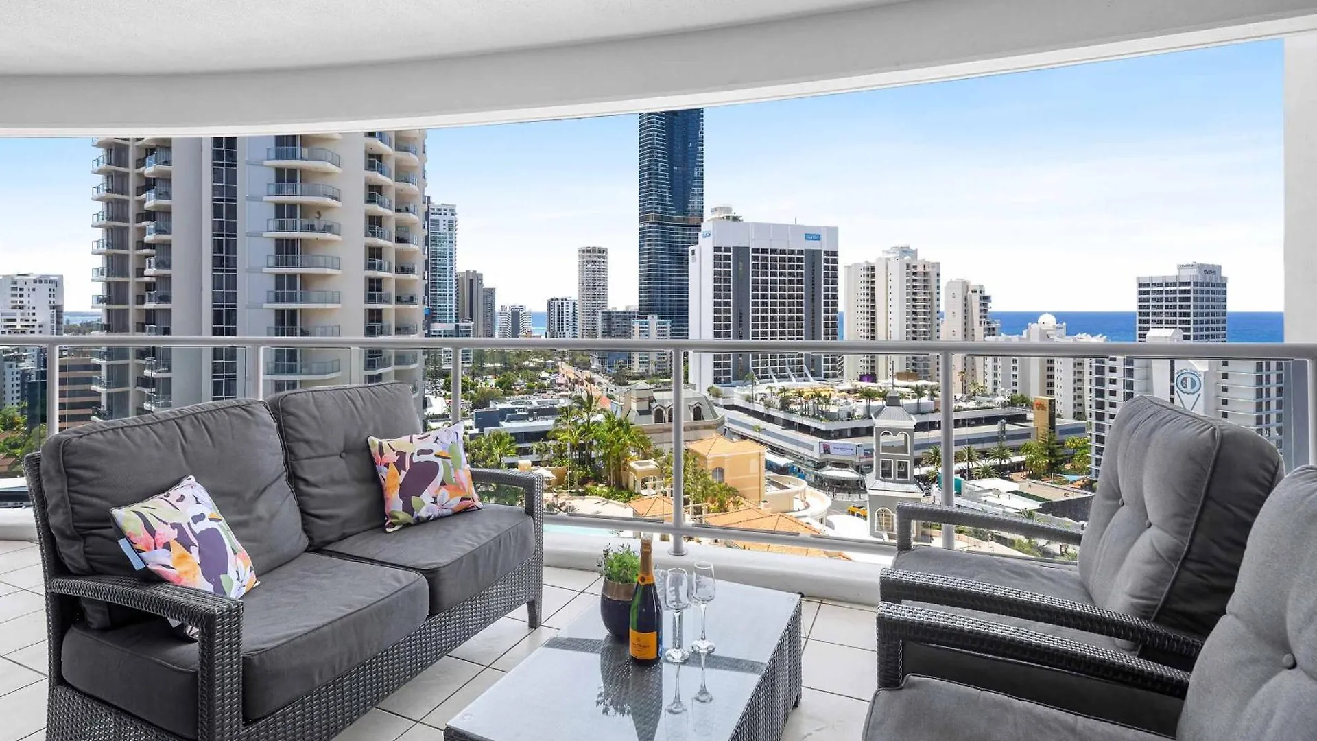 Chevron Renaissance * Gold Coast