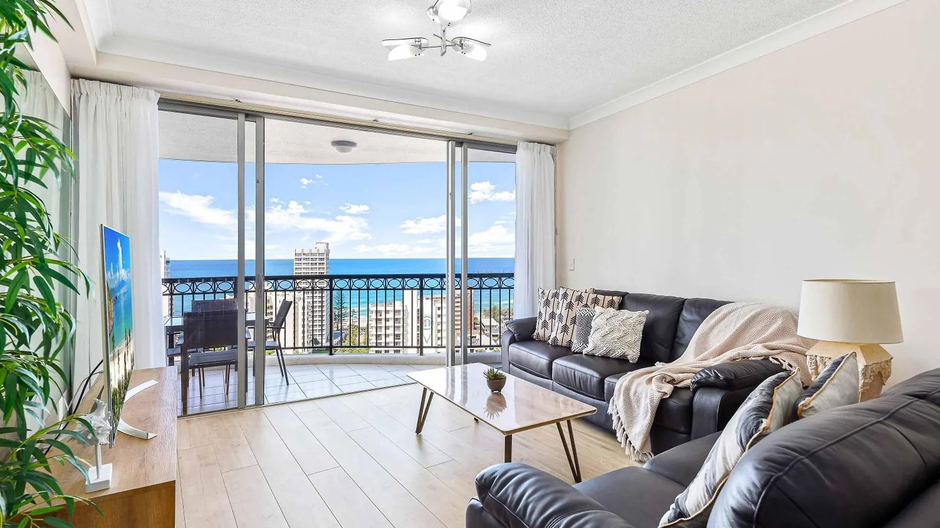 Chevron Renaissance Apartment Gold Coast
