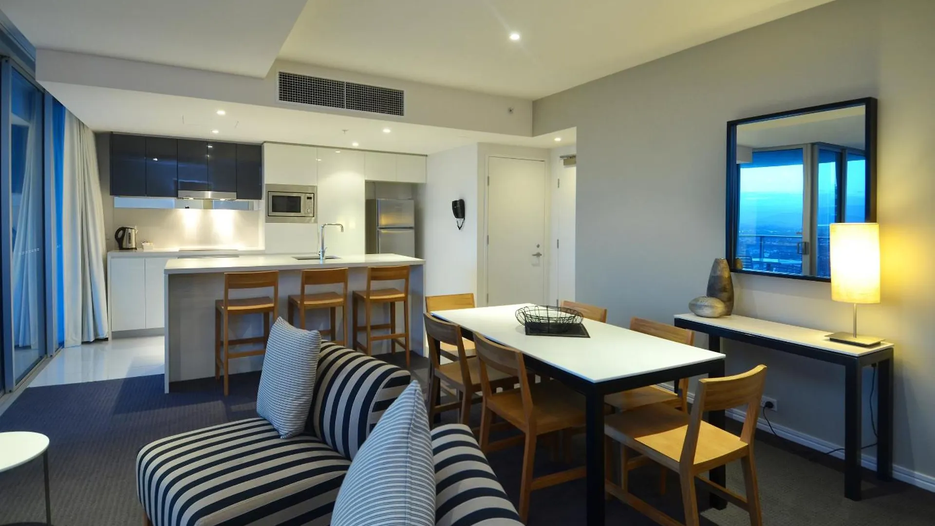 Apartment Orchid Residences - Hr Surfers Paradise