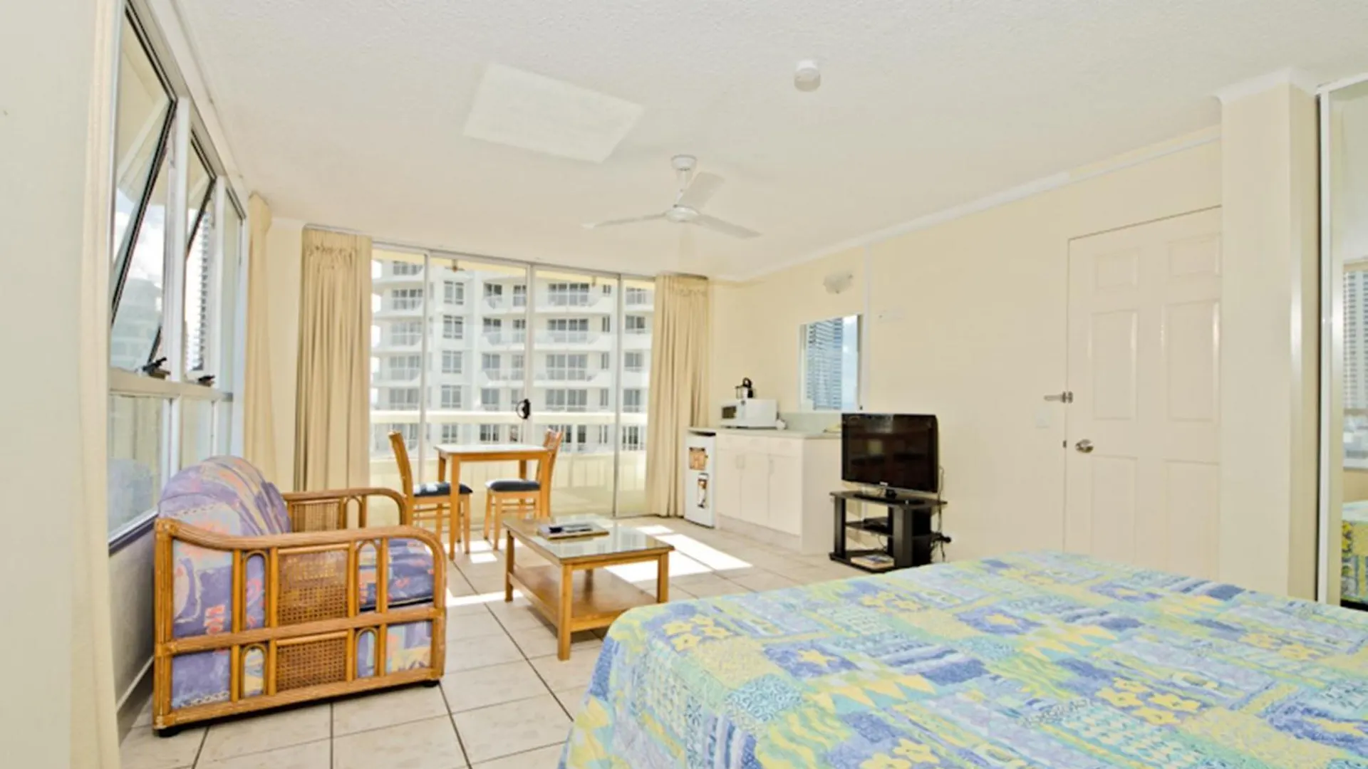 Chateau Beachside Rezort 3*