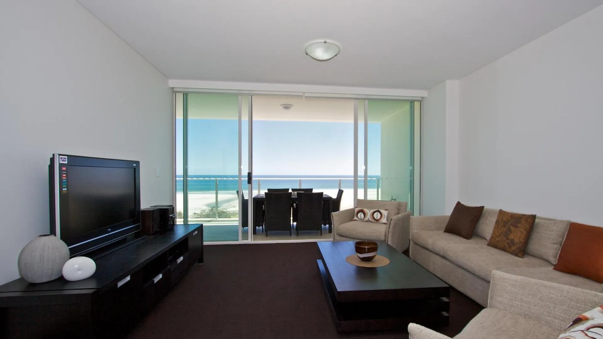 Kirra Surf Aparthotel Gold Coast