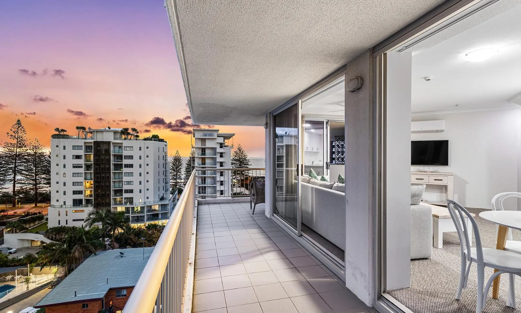 Rainbow Bay Apartmanhotel 4*